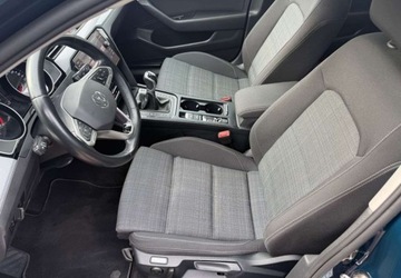 Volkswagen Passat B8 Limousine Facelifting 2.0 TDI SCR 150KM 2021 Volkswagen Passat Volkswagen Passat 2.0 TDI EVO Business 2.0 Diesel 150KM, zdjęcie 21