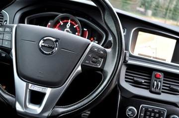 Volvo V40 II Hatchback Facelifting 2.0 D2 120KM 2017 Volvo V40 2.0 D2 Lift R-Desing Full Led Navi, zdjęcie 12