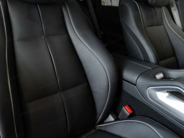 Mercedes GLS X167 SUV Facelifting 3.0 450d 367KM 2025 MERCEDES-BENZ GLS 450 d 4-MATIC AMG Line 3.0 (367KM) 2025, zdjęcie 4