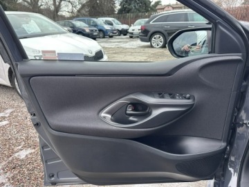 Toyota Yaris IV Hatchback Facelifting 1.5 Hybrid Dynamic Force 130KM 2025 Toyota Yaris Hybrya GR SPORT+VIP SKYVIEW/Salon PL/, zdjęcie 12