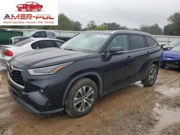 Toyota Highlander III 2021 Toyota Highlander 2021r., XLE, od ubezpieczalni 3.5 Benzyna 295KM