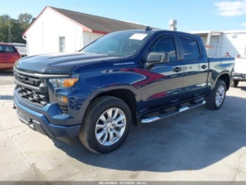 Chevrolet Silverado II 2022 Chevrolet Silverado 1500 Short Bed Custom 2022 2.7 Benzyna 310KM, zdjęcie 1