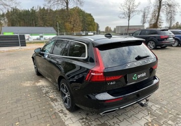 Volvo V60 II  Kombi 2.0 D4 190KM 2019 Volvo V60 2.0D 190KM 2019r. D4 auto zarejestrowane i ubezpieczone w Polsce, zdjęcie 4