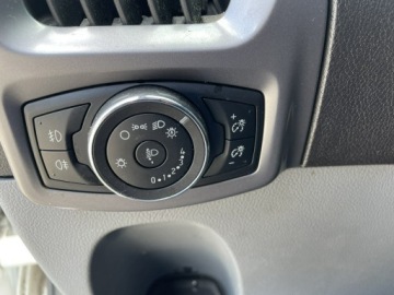 Ford Tourneo Custom I L1 2.2 TDCi 125KM 2016 Ford Transit Custom Niepełnosprawnych inwalida, zdjęcie 32
