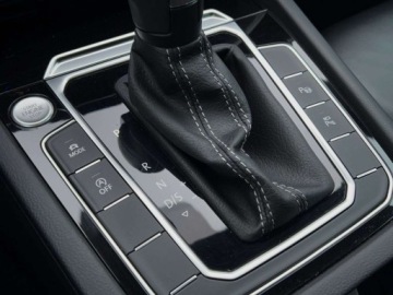 Volkswagen Arteon Fastback Facelifting 2.0 TDI 200KM 2022 Volkswagen Arteon 2.0TDI 200KM R-Line 4x4 DSG SerwisASO Acc Led Virtual Ha, zdjęcie 25