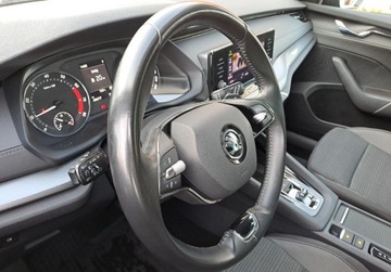 Skoda Octavia IV Liftback 1.5 TSI EVO 150KM 2021 Skoda Octavia Ambition 1,5 TSI 150KM e-Tec Kamera DSG Lopatki Serwis Salon, zdjęcie 16