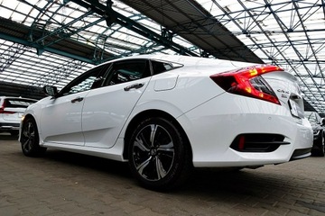 Honda Civic X Sedan 4d 1.5 VTEC Turbo 182KM 2018 Honda Civic Executive SKÓRA Kraj 1wł BEZWYP, zdjęcie 5