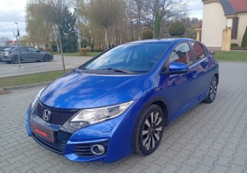 Honda Civic IX Hatchback 5d 1.6 i-DTEC 120KM 2015 Honda Civic Zarejestrowany - bezwypadkowy - 1,6 - 120 KM 1.6 Diesel 120KM, zdjęcie 2
