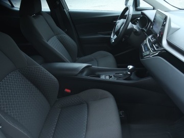 Toyota C-HR I Crossover Facelifting 1.8 Hybrid 122KM 2022 Toyota C-HR 1.8 Hybrid, Serwis ASO, Automat, zdjęcie 8