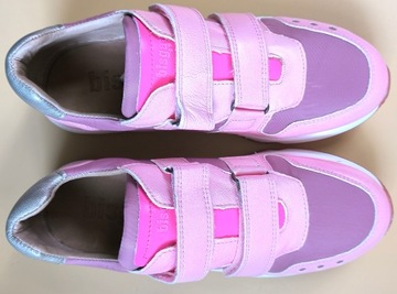 КАРТОННАЯ КОРОБКА СМЕСЬ ДЕТСКАЯ ОДЕЖДА И АКСЕССУАРЫ | PUMA, GEOX, KEEN 33 шт.