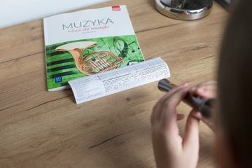 ДЕРЕВЯННАЯ ШКОЛЬНАЯ ФЛЕЙТА HOHNER 9550-МУЗЫКАЛЬНЫЙ БЛОКНОТ