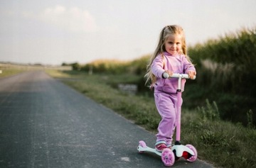 ТРЕХКОЛЕСНЫЙ БАЛАНСОВЫЙ СКУТЕР Kidwell UNO LED