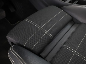 Mercedes GLA I Off-roader 1.6 200 156KM 2016 Mercedes GLA 200 automat full LED navi klima auto, zdjęcie 35