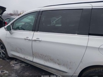 Chrysler Pacifica II 2024 Chrysler Pacifica Pinnacle 2024 3.6 Benzyna 287KM, zdjęcie 2