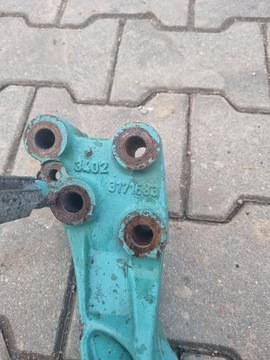 КРОНШТЕЙН ПОДУШКА ДВИГАТЕЛЯ VOLVO FH FM 12 RENAULT MAGNUM DXI