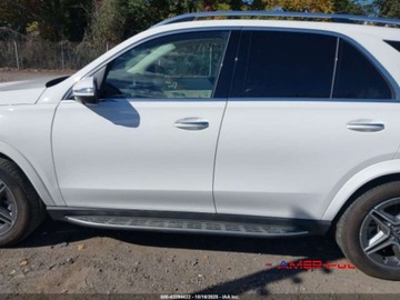 Mercedes GLE V167 2023 Mercedes-Benz GLE 2023 r., 2,0L GLE 450 4MATIC 2.0 Benzyna 352KM, zdjęcie 15