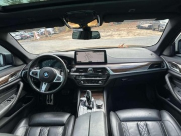 BMW Seria 5 G30-G31 2022 BMW Seria 5 2022 BMW M550XI 4.4 Benzyna 533KM, zdjęcie 5