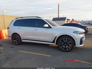 BMW X7 2022 BMW X7 2022 r., 3,0L XDRIVE40I 3.0 Benzyna 335KM, zdjęcie 12