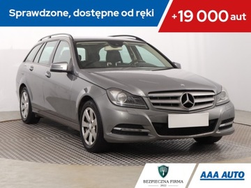 Mercedes Klasa C W204 Kombi T204 2.2 220CDI BlueEfficiency 170KM 2012 Mercedes C C 220 CDI, 167 KM, Navi, Xenon, Klima