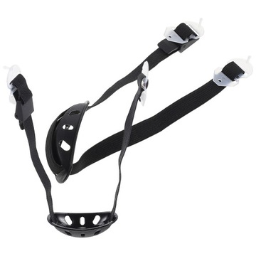 Футбольный шлем с ремешком на подбородке.