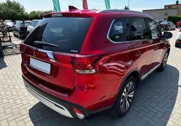 Mitsubishi Outlander III SUV Facelifting 2017 2.0 150KM 2020 Mitsubishi Outlander 2,0 Benzyna 150 KM 7-osob Automat Salon PL Serwis GWA, zdjęcie 2