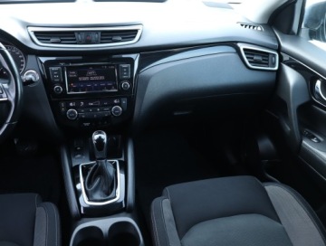 Nissan Qashqai II Crossover Facelifting 1.3 DIG-T  160KM 2019 Nissan Qashqai 1.3 DIG-T, Automat, Navi, Klima, zdjęcie 7
