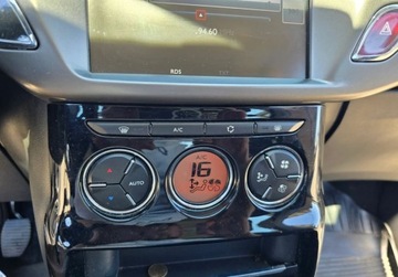 Citroen C3 II Hatchback facelifting 1.2 VTi 82KM 2016 Citroen C3 1,2 Benzyna 82 KM GWARANCJA Zamiana Zarejestrowany 1.2 Benzyna, zdjęcie 31