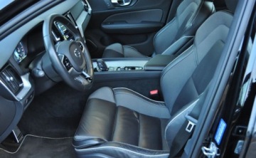 Volvo V60 II  Kombi 2.0 D4 190KM 2020 Volvo V60 VOLVO V60 2.0 B4 197km 2020R R-Design ORYGINAL Fa Vat23 2.0, zdjęcie 15