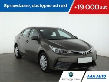 Toyota Corolla XI Sedan Facelifting 1,6 Valvematic 132KM 2017 Toyota Corolla 1.6 Valvematic, Salon Polska