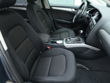 Audi A4 B8 Avant 2.0 TFSI 180KM 2009 Audi A4 2.0 TFSI, Automat, Navi, Klima, zdjęcie 8