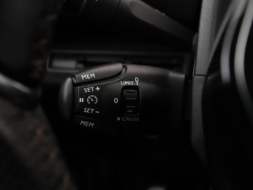 Peugeot 3008 II Crossover 1.2 PureTech 130KM 2017 Peugeot 3008 GT-line full led virtual navi kamera, zdjęcie 32