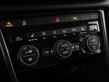 Volkswagen T-Roc I SUV 1.5 TSI ACT 150KM 2018 Volkswagen T-Roc navi klima auto grzane fotele, zdjęcie 26