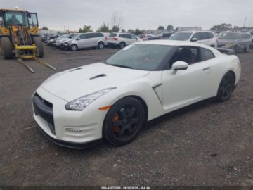 Nissan GT-R 2016 Nissan GT-R Black Edition 2016 3.8l 3.8 Benzyna 545KM, zdjęcie 1