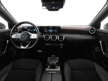 Mercedes CLA C118/X118 Shooting Brake 2.0 220d 190KM 2020 Mercedes CLA 220 FV23% AMG-Line Historia serwisowa, zdjęcie 14