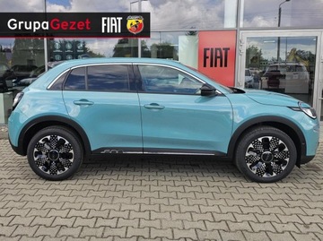 Mercedes 2025 Fiat 600 La prima 110KM Niebieski Sky of Italy czarny dach 10/2025, zdjęcie 5