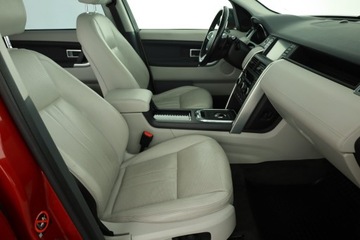 Land Rover Discovery Sport SUV 2.0 TD4 180KM 2018 Land Rover Discovery Sport TD4, Salon Polska, zdjęcie 6