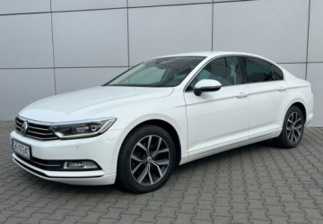 Volkswagen Passat B8 Limousine 1.8 TSI BlueMotion Technology 180KM 2016 Volkswagen Passat Full LED Automat Tempomat FV Marza 1.8 Benzyna, zdjęcie 1