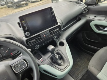 Citroen Berlingo III Osobowy M 1.2 PureTech 110KM 2021 Citroen Berlingo 1,2 benzyna 110KM nawigacja, zdjęcie 10