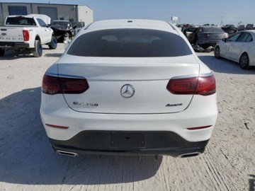 Mercedes GLC C253 2020 Mercedes-Benz GLC 2020 Mercedes-Benz GLC GLC 300 4MATIC Coupe 2.0 Benzyna, zdjęcie 3