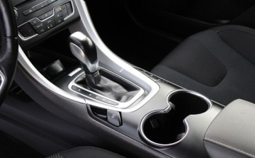 Ford Mondeo V Kombi 2.0 TDCi 150KM 2018 Ford Mondeo Bezwypadkowy Wyposazony Serwis 2.0 Diesel 150KM, zdjęcie 16