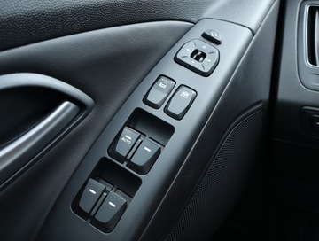 Hyundai ix35 SUV Facelifting 2.0 CRDi 136KM 2014 Hyundai ix35 2.0 CRDi, Skóra, Navi, Xenon, zdjęcie 14