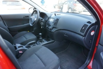 Hyundai i30 I Hatchback 1.4 109KM 2010 Hyundai i30 zarejestrowany, ubezpieczony, zdjęcie 17