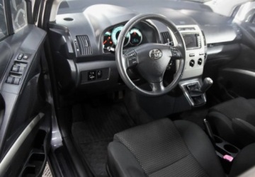 Toyota Corolla Verso AR10 1.6 i 110KM 2008 Toyota Corolla Verso 1.6 Benzyna 110 KM _ Klimatyzacja _ Zarejestrowany 1.6, zdjęcie 13