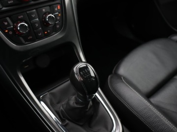 Opel Astra J Sports Tourer Facelifting 1.6 CDTI ecoFLEX 110KM 2014 Opel Astra 1.6 CDTI, Navi, Xenon, Klima, zdjęcie 12