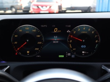 Mercedes Klasa A W177/V177 Hatchback Plug-In 1.3 250e 218KM 2022 Mercedes A A 250 e, Salon Polska, Serwis ASO, zdjęcie 10
