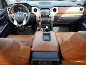 Toyota Tundra II 2020 Toyota Tundra 2020, 5.7L, 4x4, CREWMAX 1794, od ubezpieczalni 5.7 Benzyna, zdjęcie 6