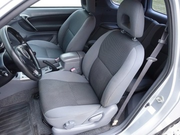 Toyota RAV4 II 1.8 VVTi 125KM 2001 Toyota RAV-4 1.8 VVT-i 125KM/Podgrzewane, zdjęcie 12