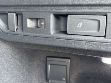 Volkswagen Passat B9 2025 Volkswagen Passat B9 R-Line DCC KAMERA 360 IQ.Matrix HAK HEAD-UP AMB, zdjęcie 30