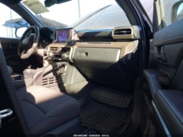 Toyota Tacoma II 2024 Toyota Tacoma SR5 2024 2.4 Benzyna 278KM, zdjęcie 9