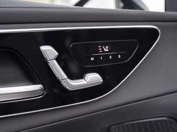 Mercedes GLC C254/X254 Coupe 2.0 200 204KM 2025 GLC Coupe 200 4-Matic AMG Line 2.0 (204KM) 2025, zdjęcie 12